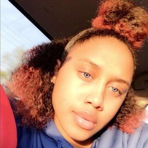 Meet your Posher, Troynisha